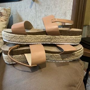 Women’s espadrille sandal